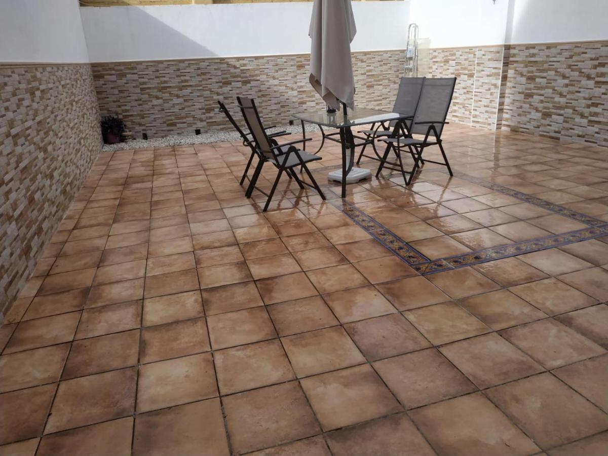 Sevilla Nervion Piso Con Patio Bagian luar foto