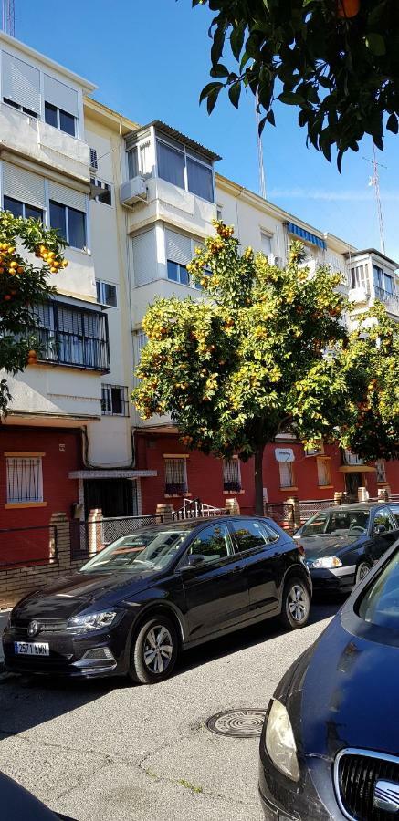 Sevilla Nervion Piso Con Patio Bagian luar foto